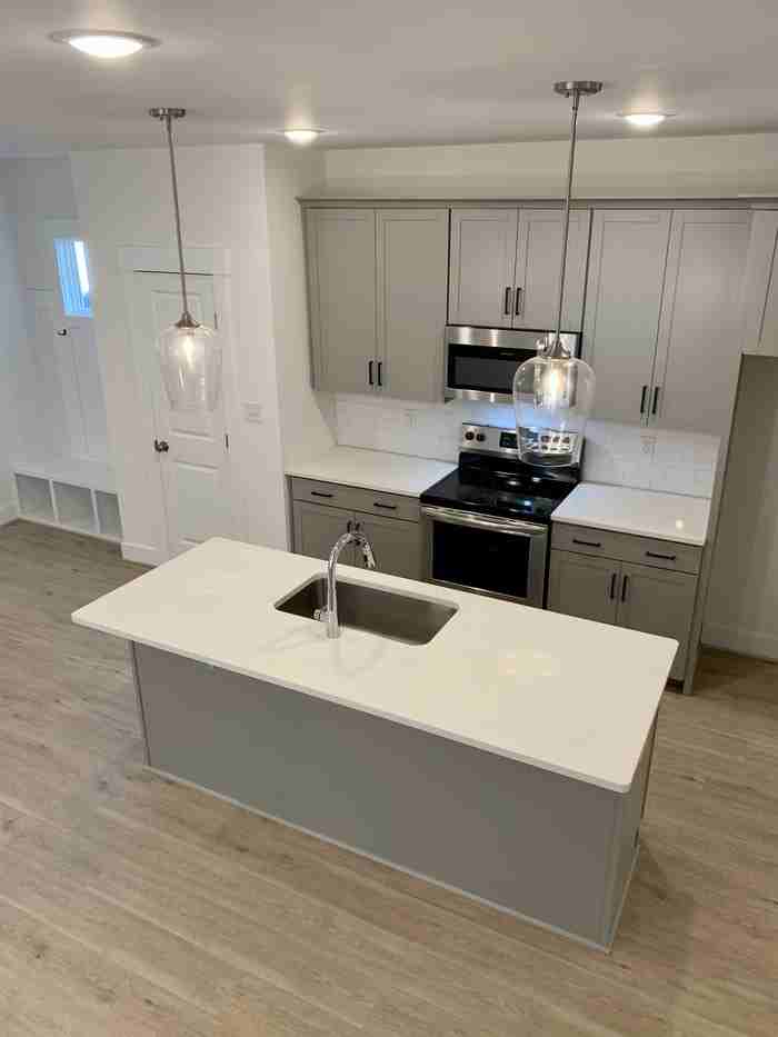 5214 Campbell Ave - Photo 3 of 33