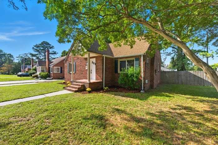 9253 Marlow Ave - Photo 3 of 33