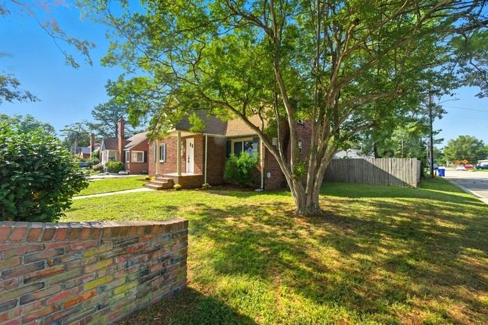 9253 Marlow Ave - Photo 4 of 33