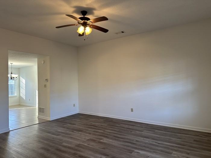 321 Switchgrass Cv - Photo 4 of 26