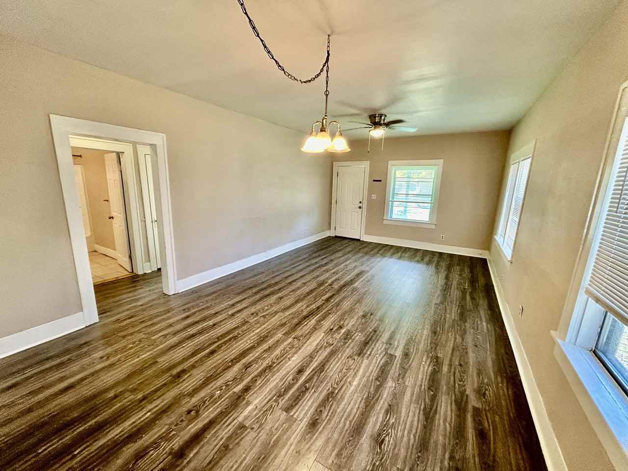 804 E 13th St #1 - Photo 3 of 11