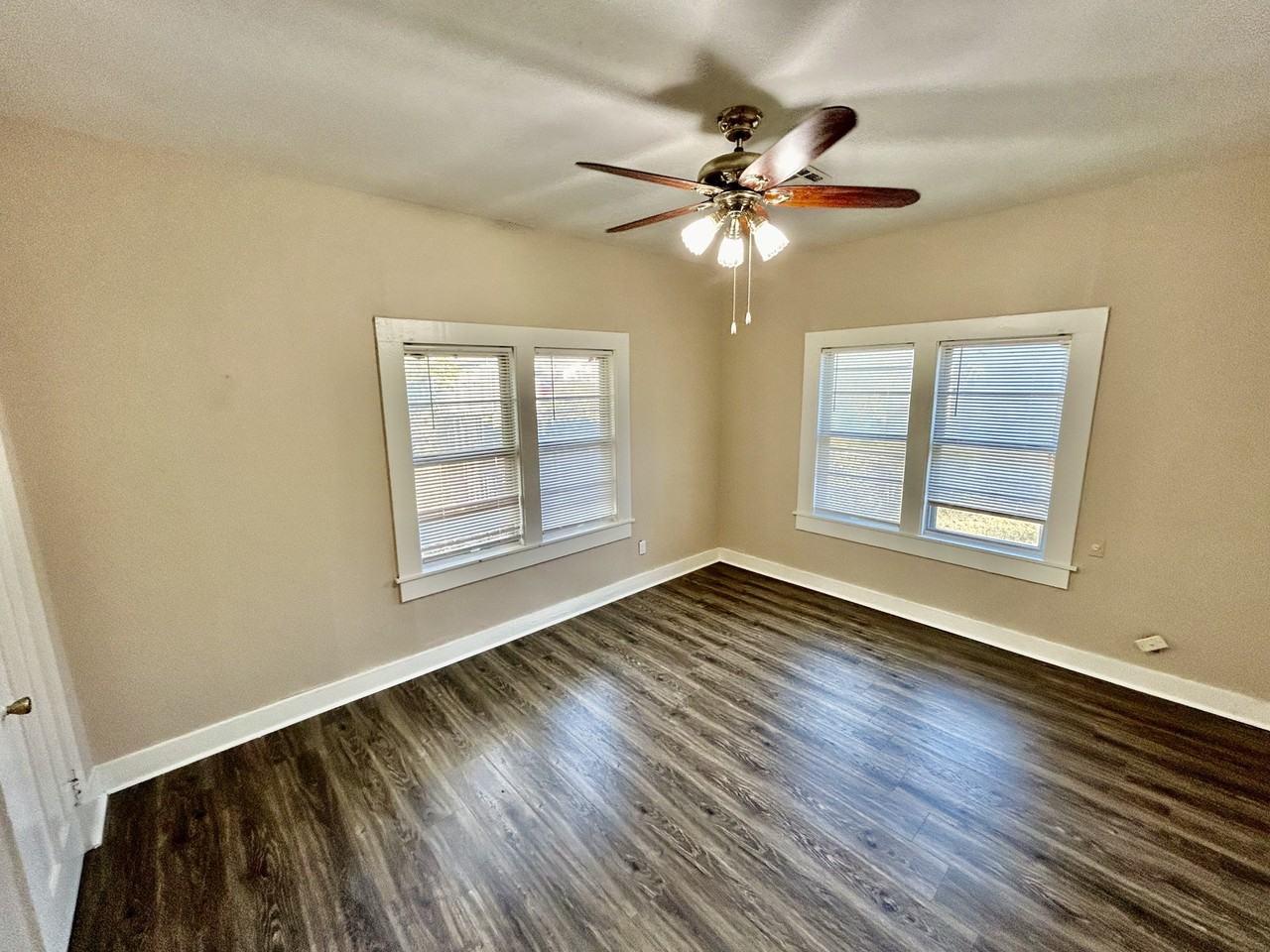 804 E 13th St #1 - Photo 6 of 11