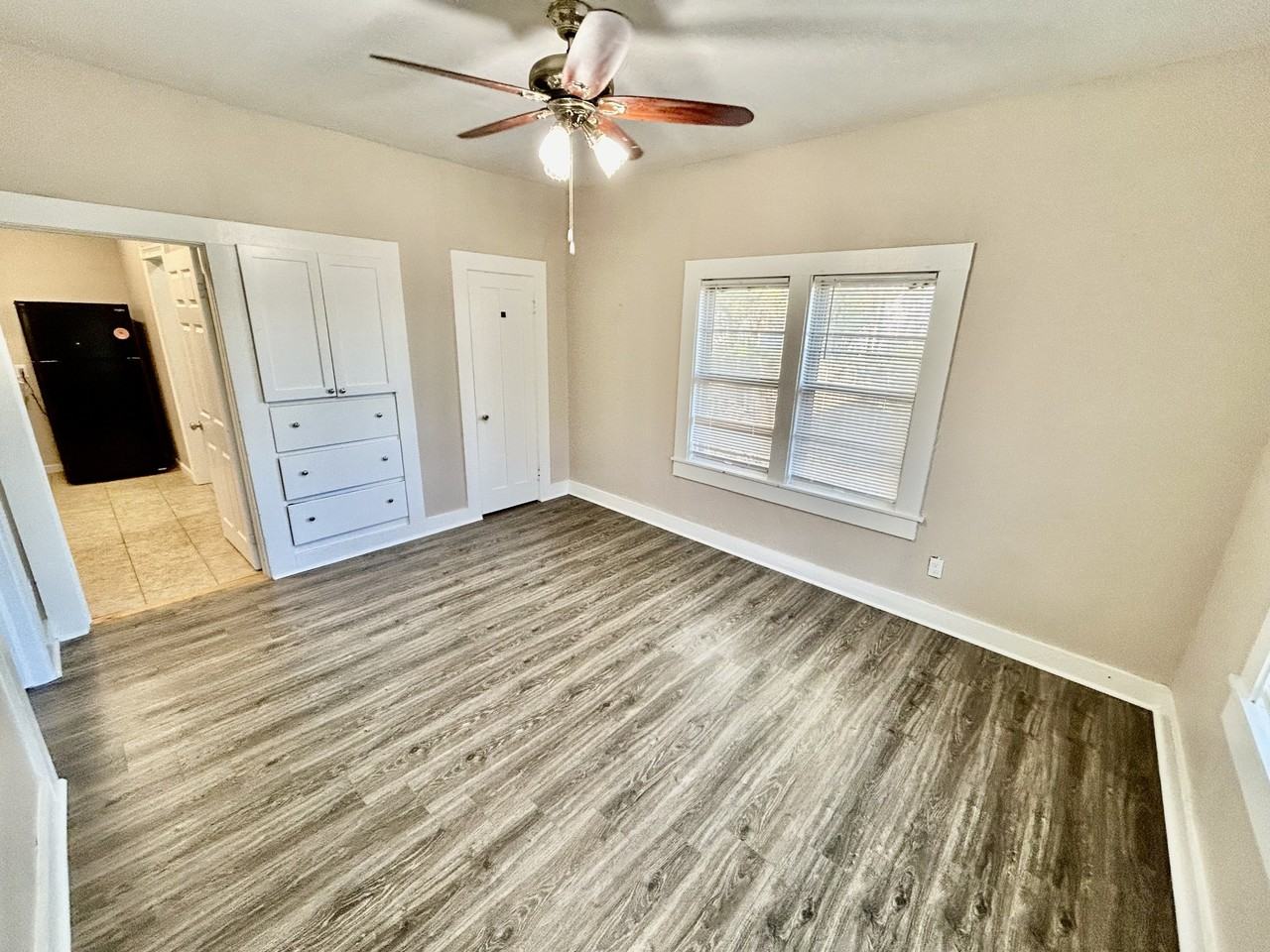 804 E 13th St #1 - Photo 7 of 11