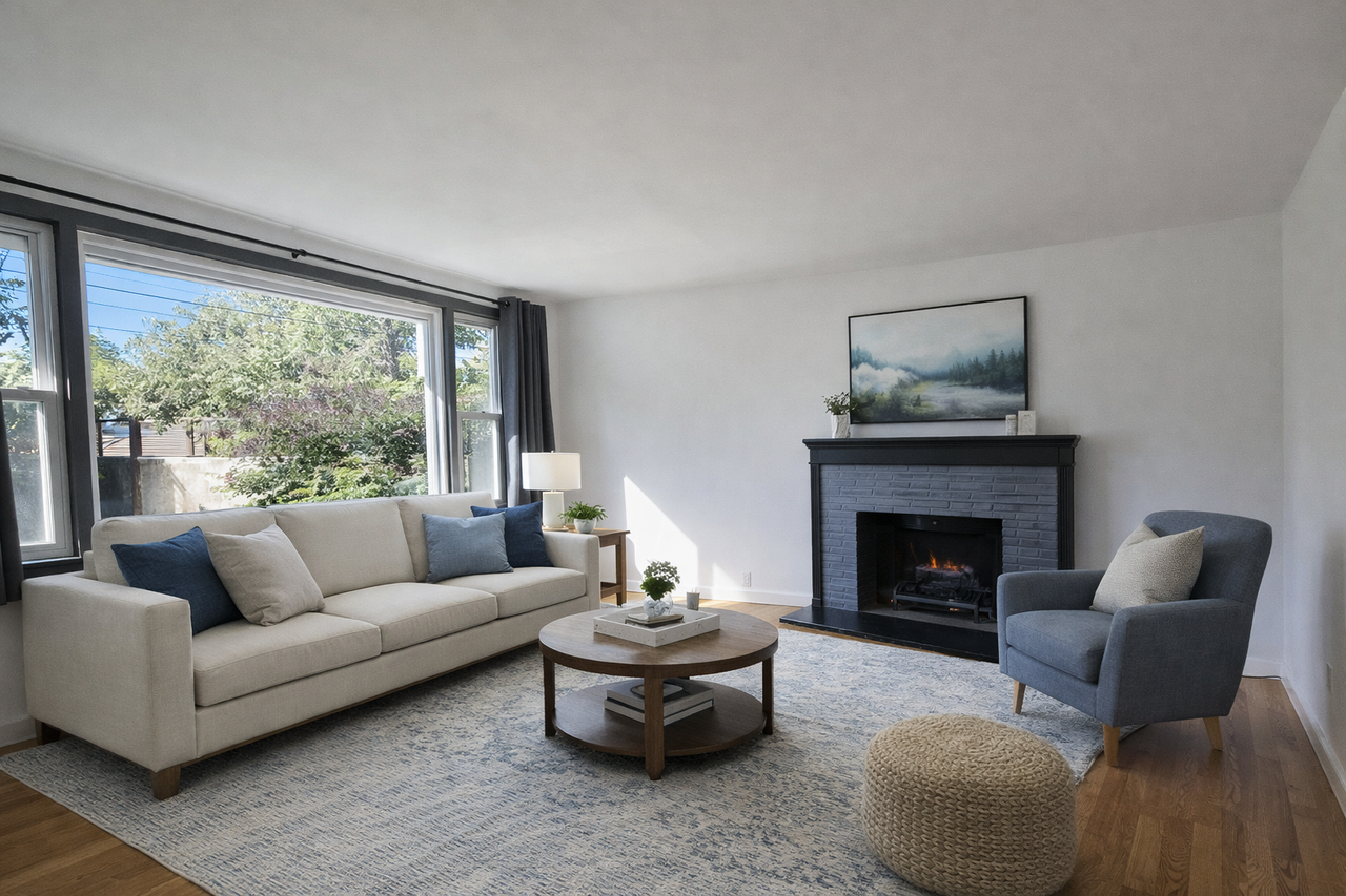 16748 Linden Ave N #1 - Photo 3 of 11