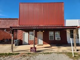 featured image of 104 W Main St #1