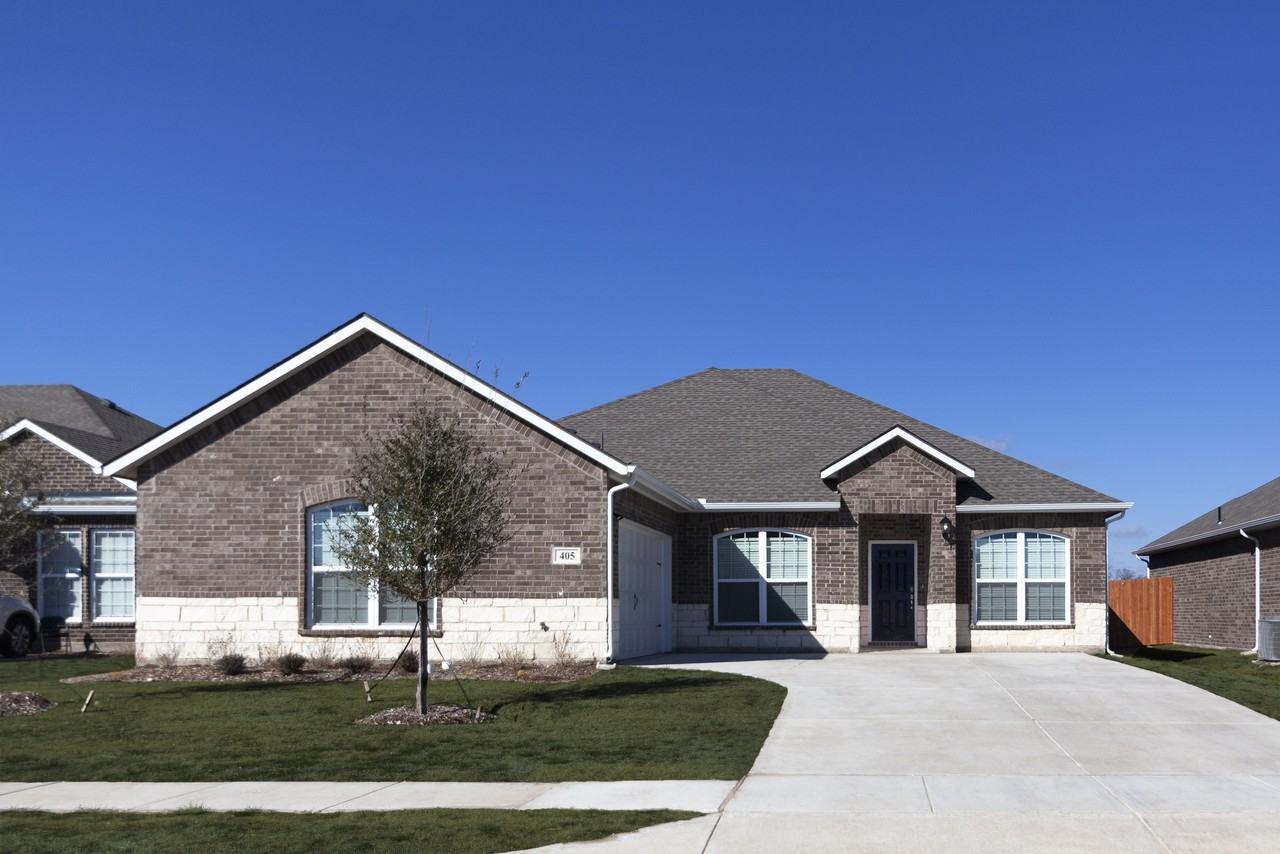 405 Ginger Ave