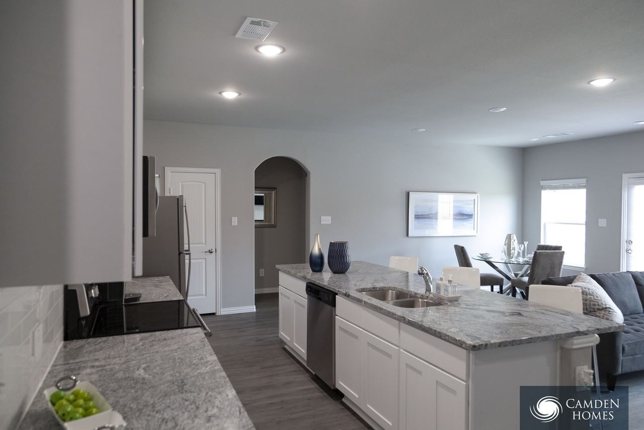 139 Colgate Ave - Photo 3 of 18