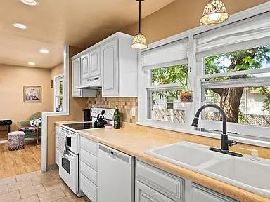 1505 N 20th St #1 - Photo 2 of 13