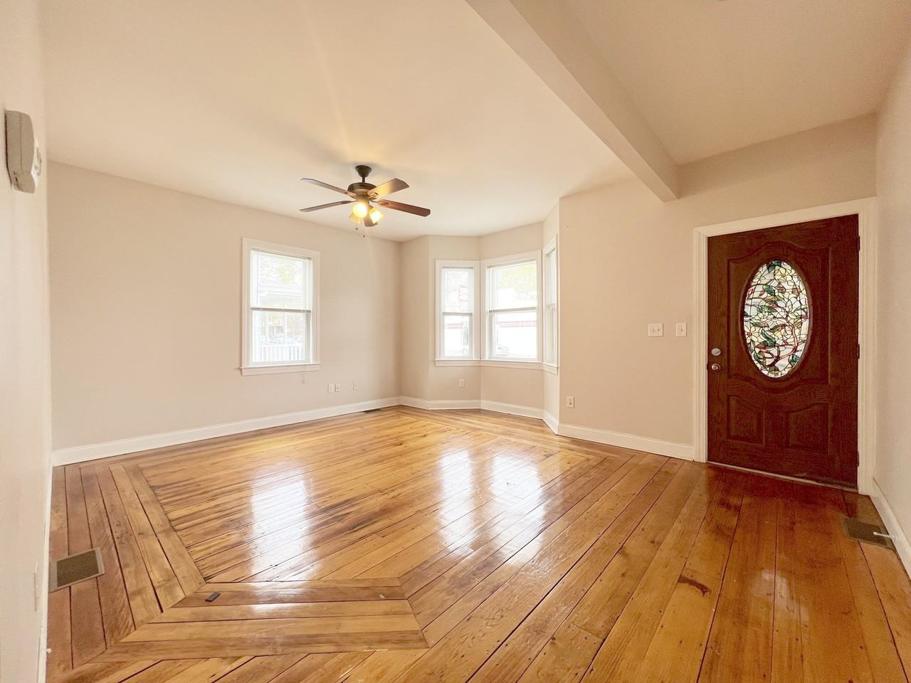 1040 Hyde Park Ave #1 - Photo 4 of 7