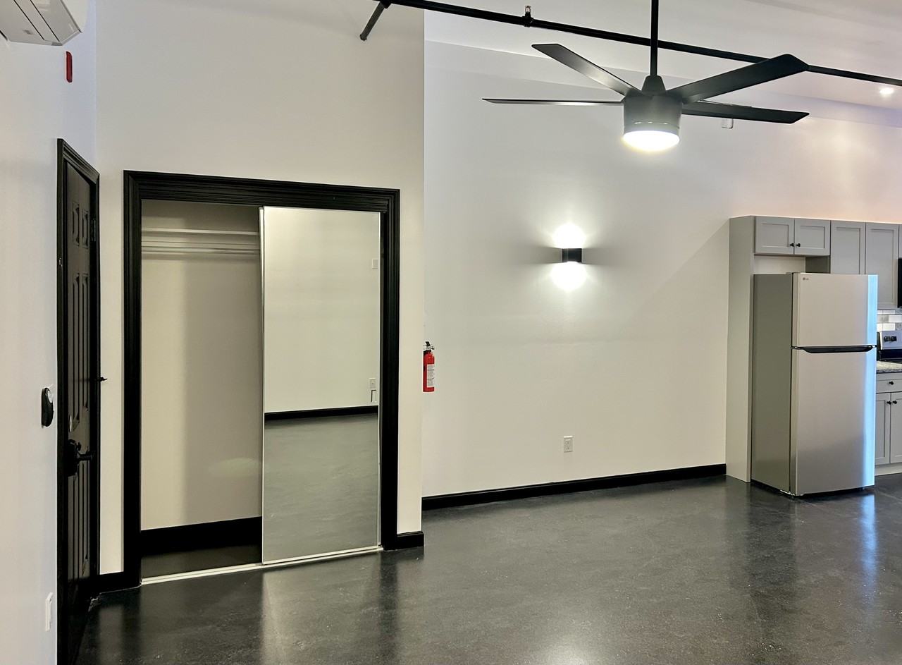 24 Beacon St #212D - Photo 2 of 13