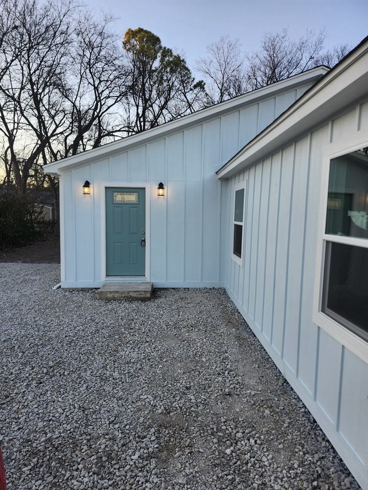 105 N Shawnee St #NA - Photo 2 of 8