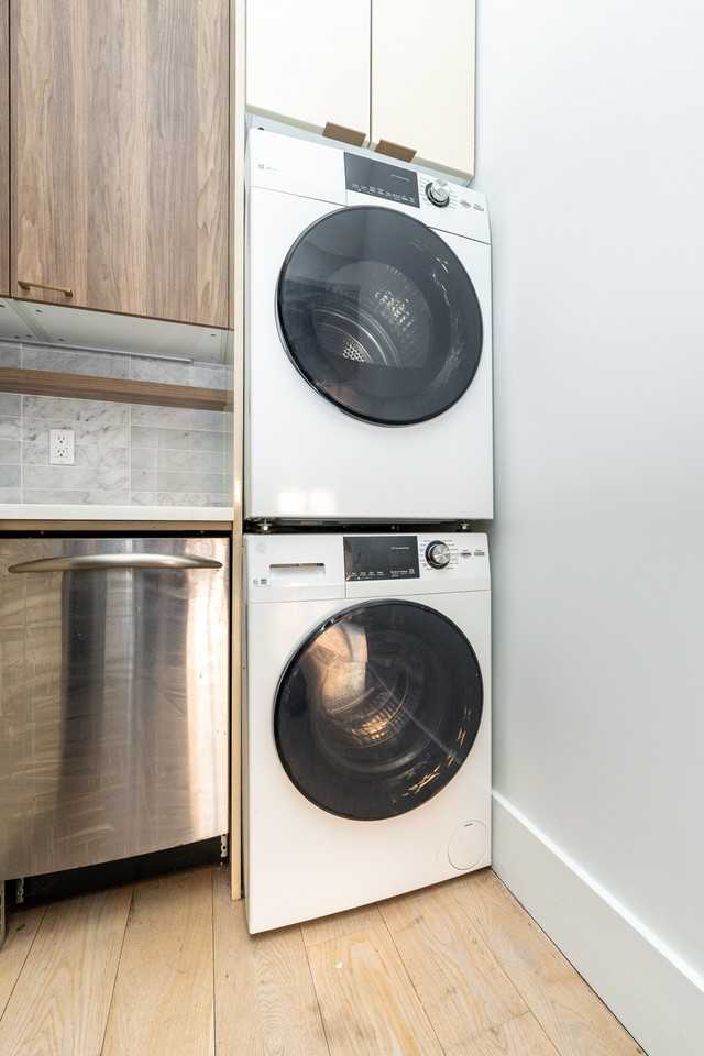 164 S 3rd St #1B - Photo 4 of 9