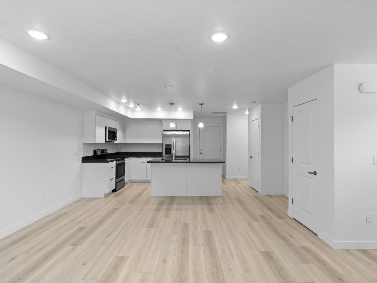 1542 N 1870 E #732 - Photo 5 of 19