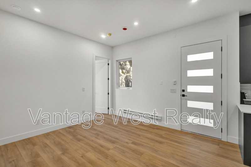 1122 - Photo 7 of 21