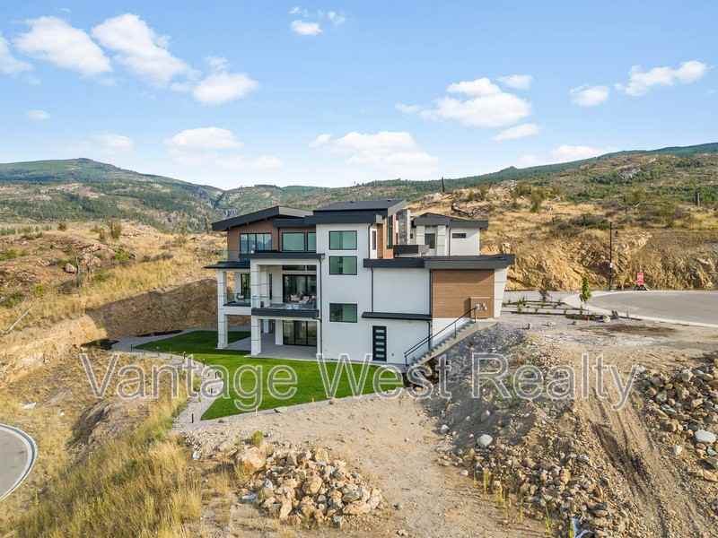 1122 - Photo 7 of 50