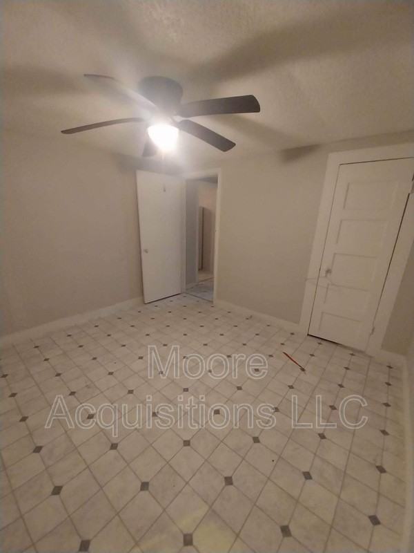 1811 Nowlin St - Photo 4 of 19