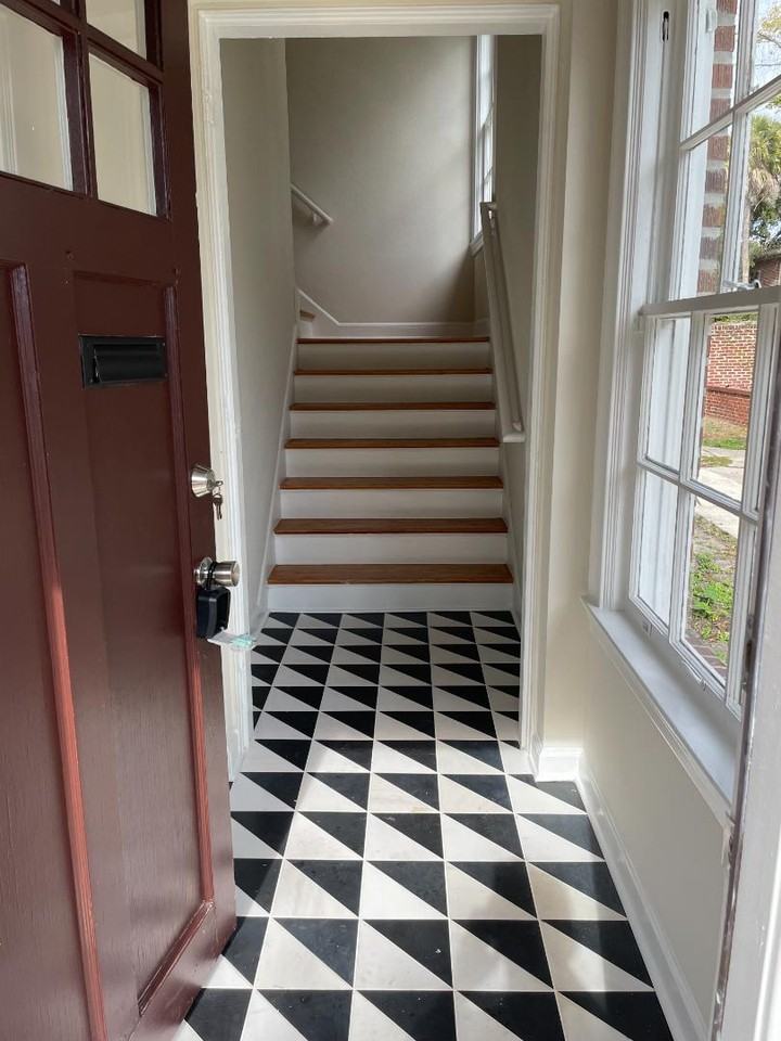 2147 Saint Johns Ave - Photo 3 of 11