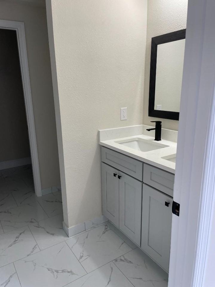 2149 Saint Johns Ave - Photo 6 of 11