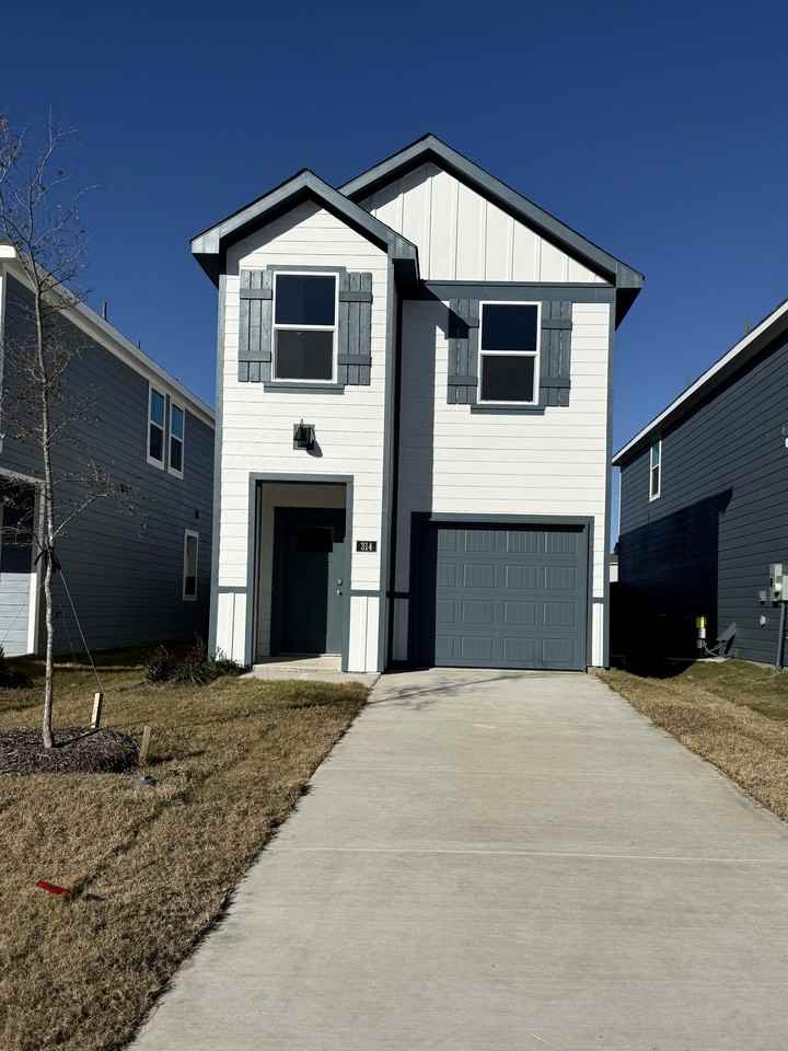 314 Arbor Dr #1 - Photo 2 of 2