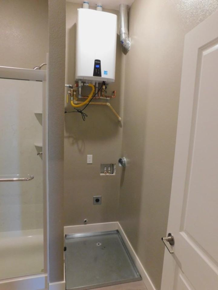 621 W 2nd St. - Photo 4 of 10