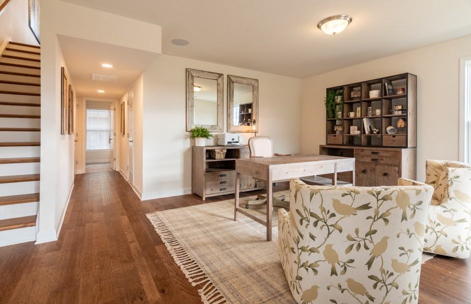 1085 Balsam Ln - Photo 2 of 17