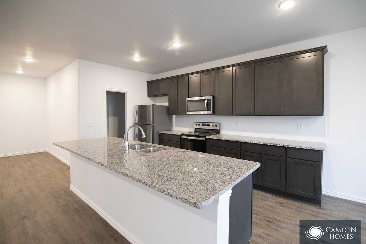 2545 Jax St - Photo 2 of 6