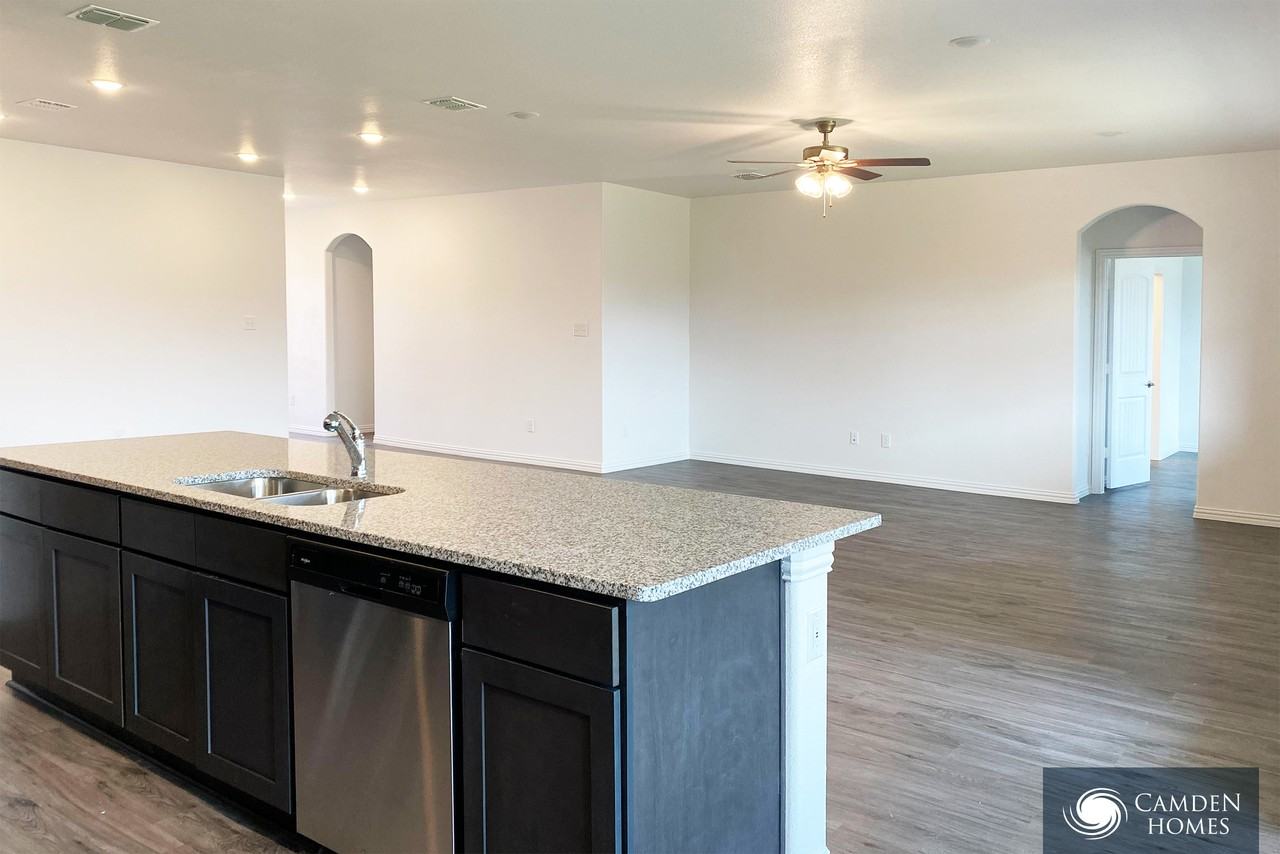 2545 Jax St - Photo 3 of 6