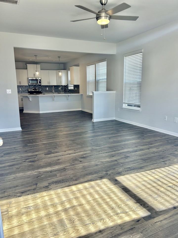 12 Eugenia Duke Ct #1 - Photo 4 of 32