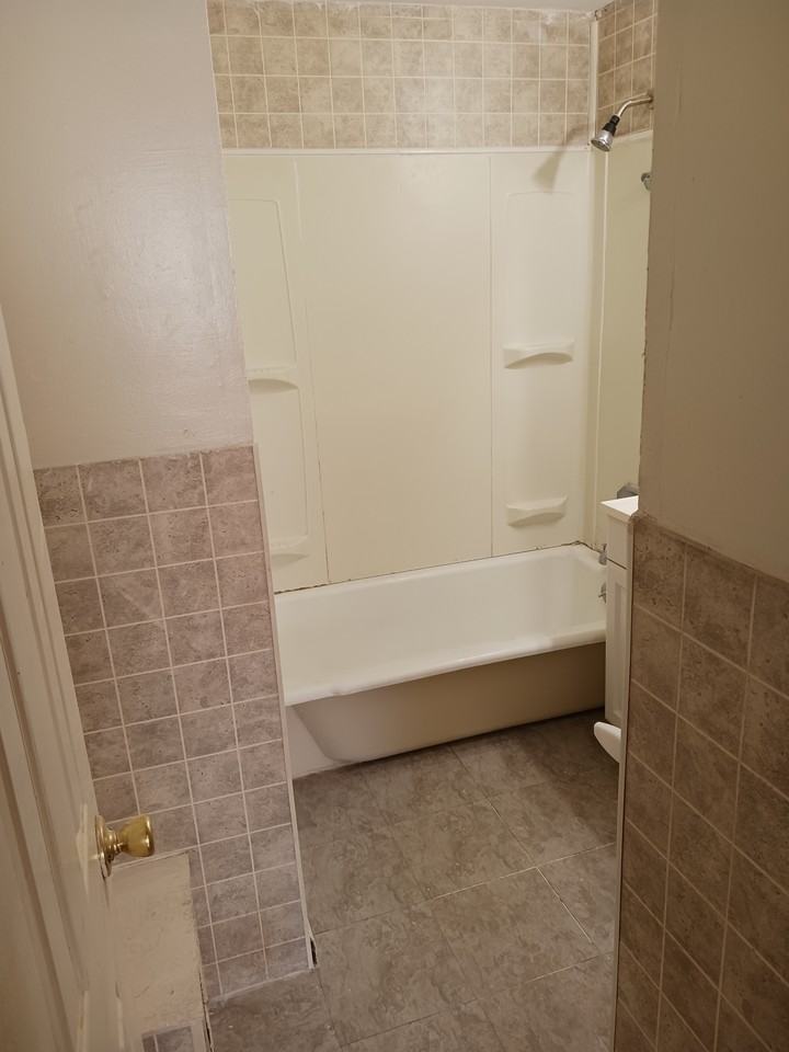 52 Hilltop Rd #52 - Photo 4 of 5