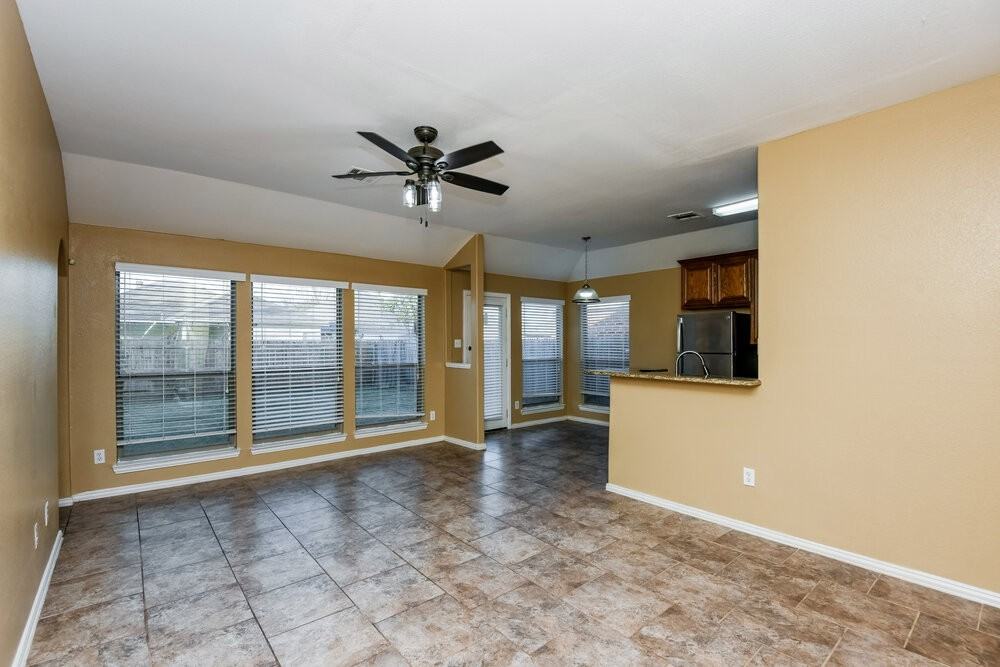 1901 Belshire Ct - Photo 4 of 16