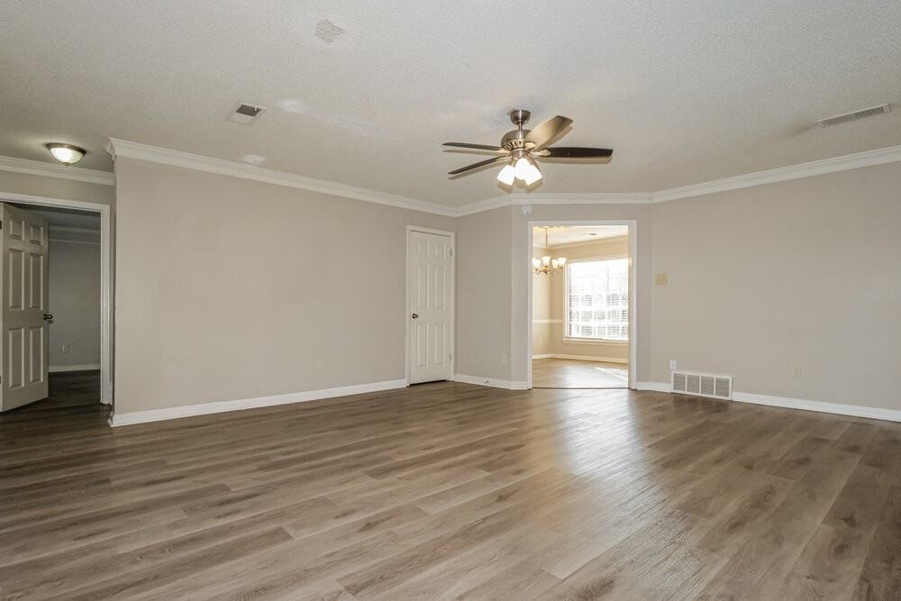 329 Locust Grove Dr - Photo 7 of 18