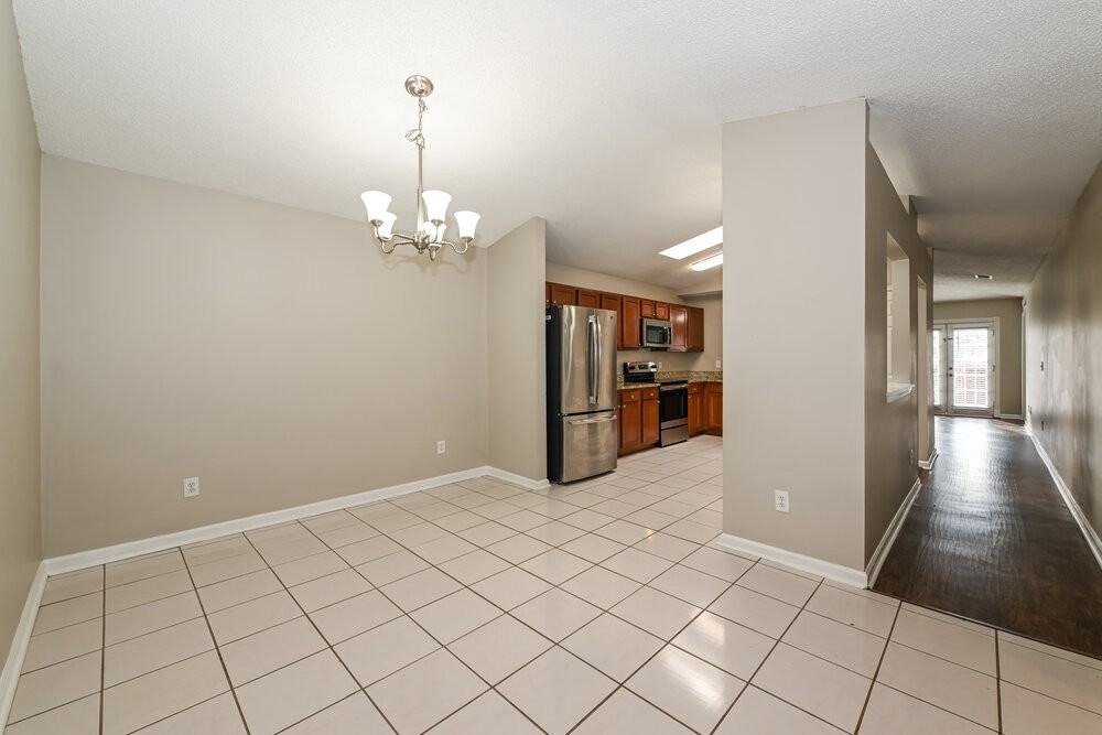 11194 Mikris Dr S - Photo 5 of 16