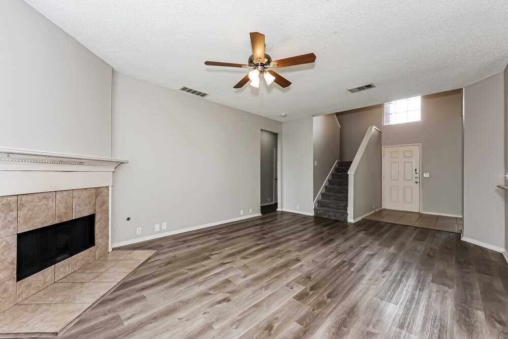 3000 Vicksburg Ln - Photo 5 of 17