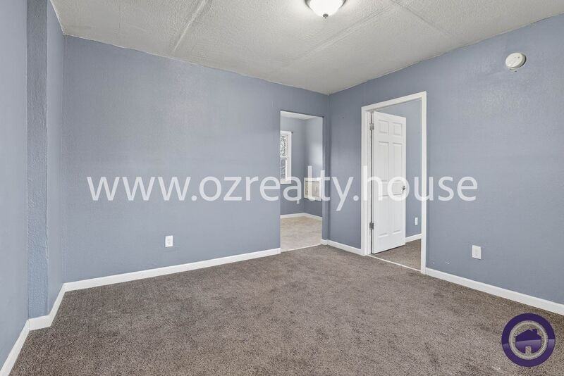 416 Maumee Ave #D - Photo 3 of 18