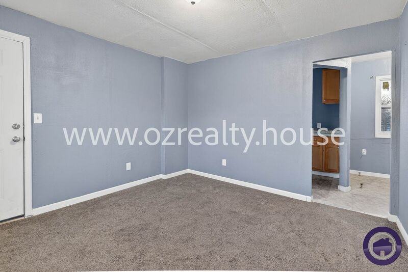 416 Maumee Ave #D - Photo 4 of 18