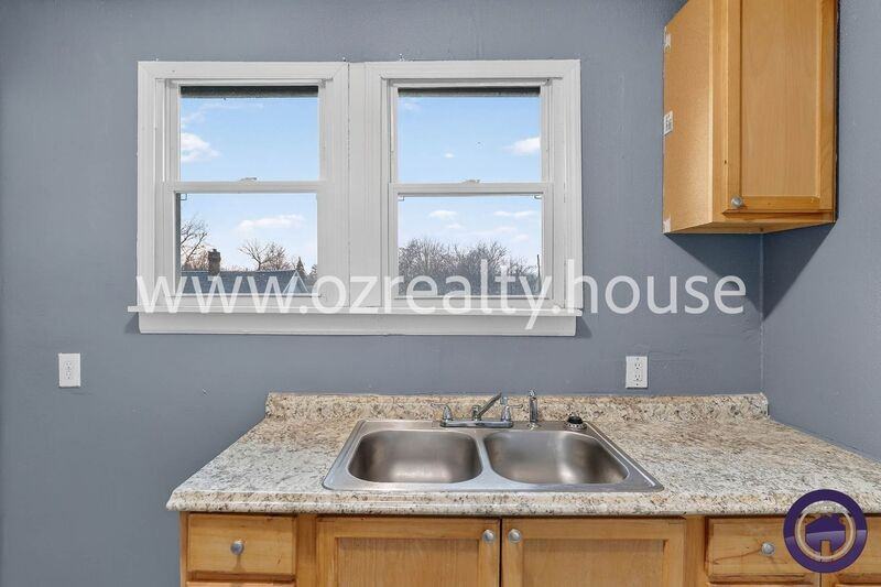 416 Maumee Ave #D - Photo 6 of 18