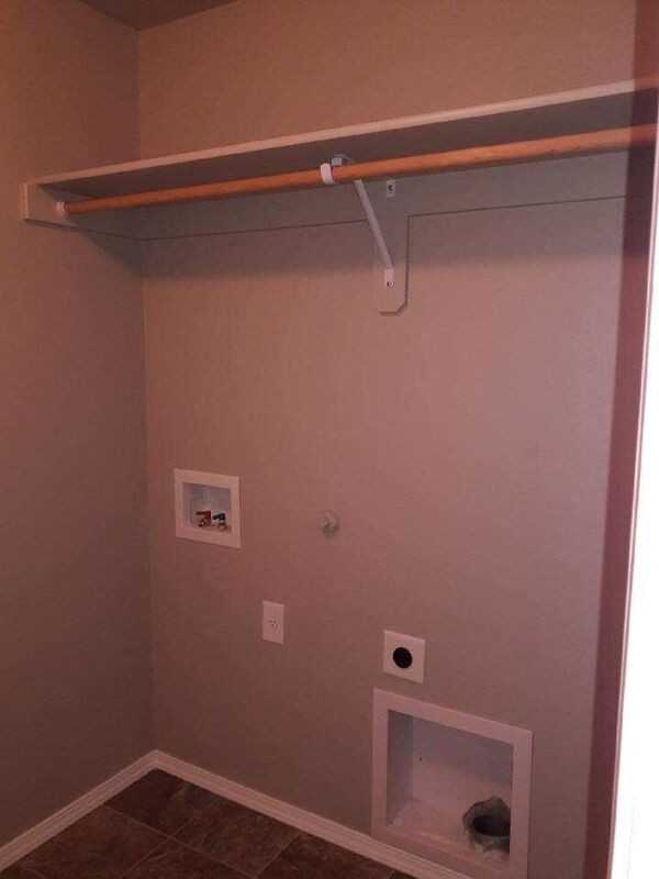 201 Lacasa St - Photo 4 of 12