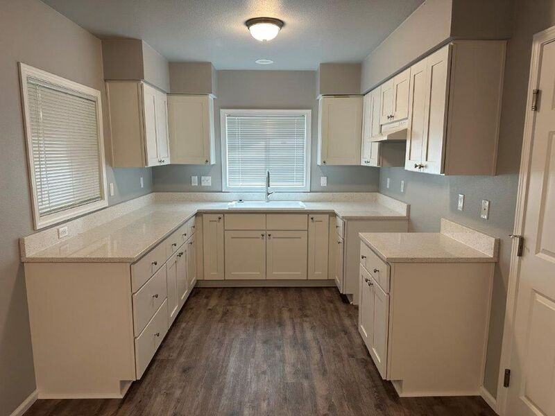 350 Wilkie St - Photo 3 of 11