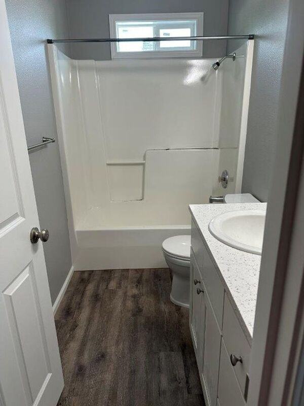 350 Wilkie St - Photo 7 of 11