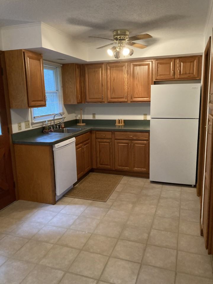 126 W Shore Dr #NA - Photo 3 of 14