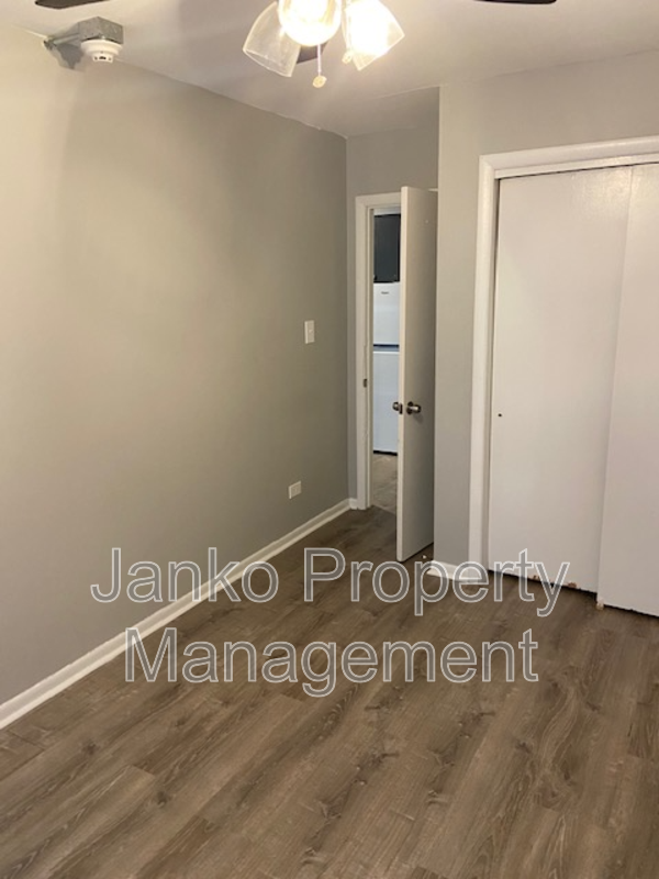 3341 Commercial Ave #24 - Photo 4 of 6