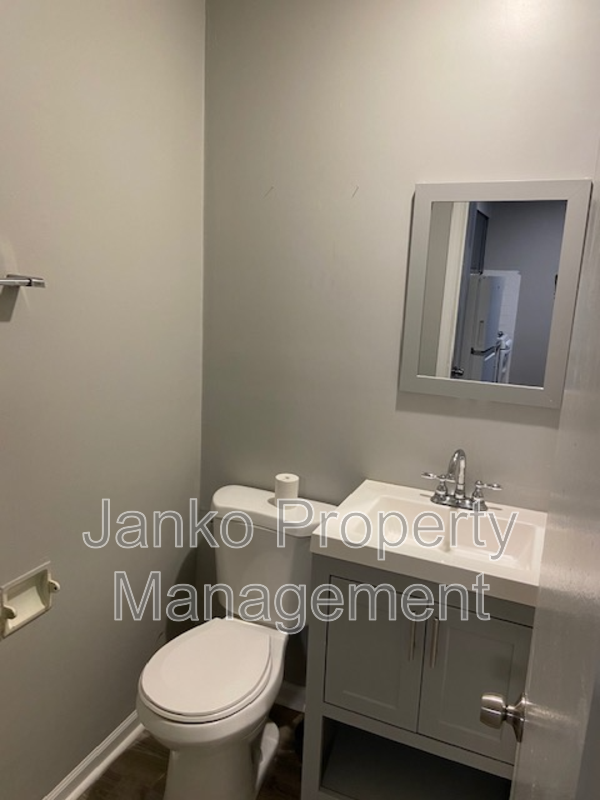 3341 Commercial Ave #24 - Photo 5 of 6