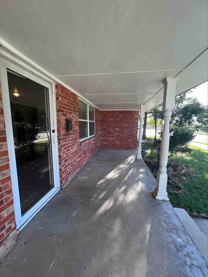 735 Nw 5th St #1 - Photo 2 of 25