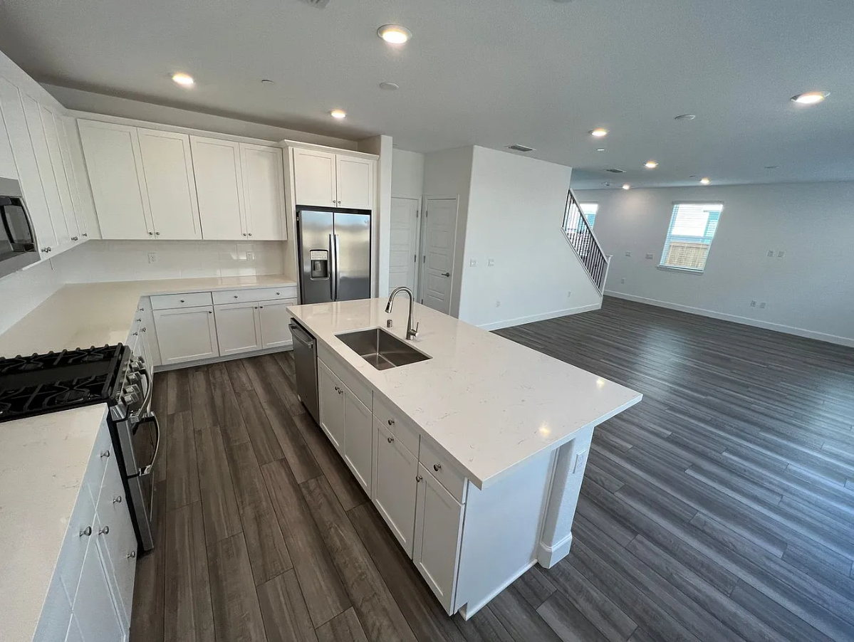 3573 Hammock Ave #1 - Photo 2 of 20