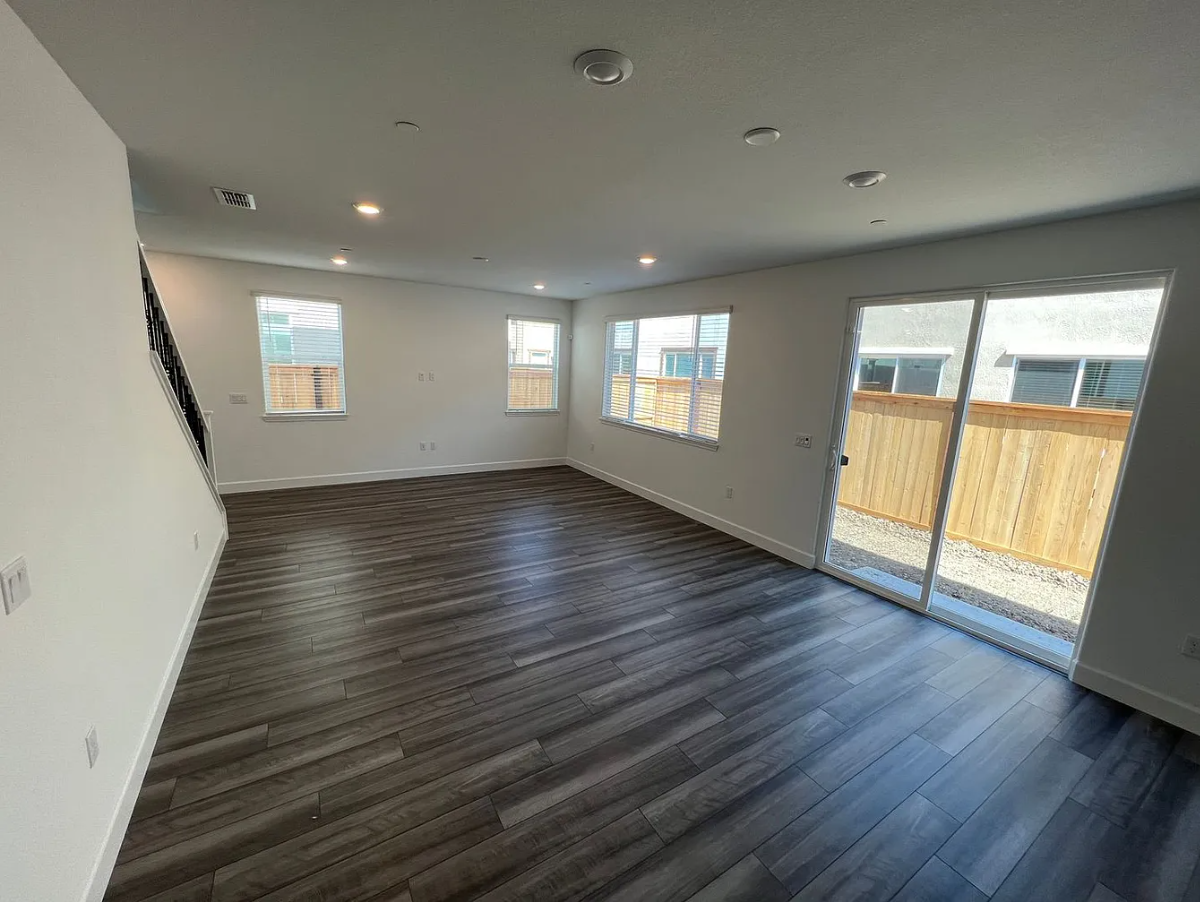 3573 Hammock Ave #1 - Photo 7 of 20