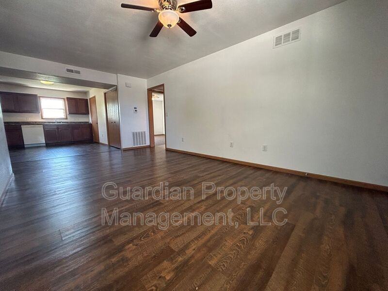 330 E 4th St - Photo 2 of 17