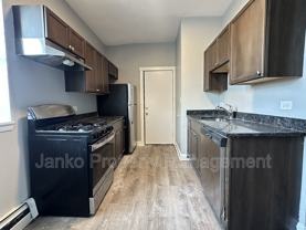 5657 W Washington Blvd #3S - Photo 1 of 1