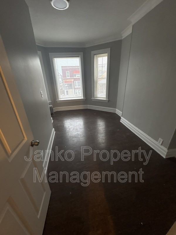 7132 S Ingleside Ave #2 - Photo 7 of 8