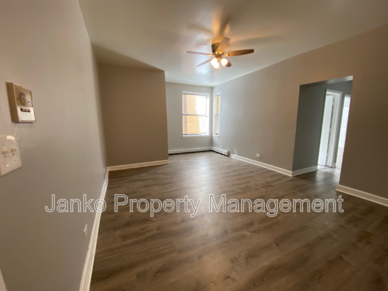 5647 W Washington Blvd #3 - Photo 3 of 8