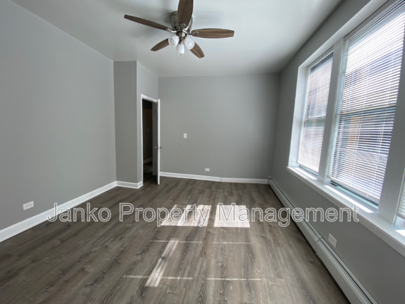 5647 W Washington Blvd #3 - Photo 5 of 8